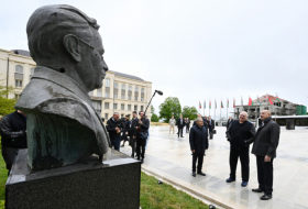 Choucha : les présidents azerbaïdjanais et biélorusse passent en revue les statues bombardées pendant l’occupation