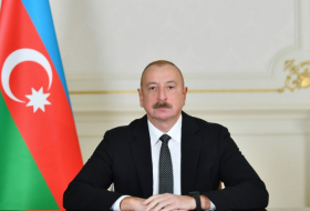   Ilham Aliyev partage une publication concernant l’atterrissage d’urgence de l’hélicoptère du président iranien Raïssi  