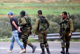 L`armée israélienne arrête treize Palestiniens en Cisjordanie