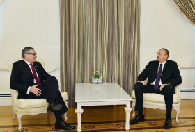 Entretien du président Ilham Aliyev avec le ministre costaricain 