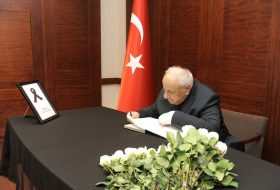 La mémoire des victimes des attentats d’Istanbul commémorée à l’ambassade de Turquie à Bakou