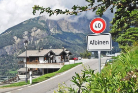 Un village suisse offre plus de 50 000 euros aux familles qui souhaitent s'y installer