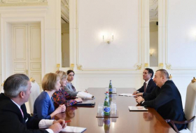 Ilham Aliyev reçoit la représentante commerciale du Premier ministre britannique pour l'Azerbaïdjan