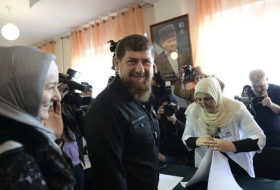 Russie: Kadyrov assure que la polygamie 