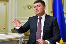 Ukraine: le premier ministre menace de démissionner