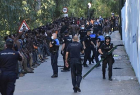 Ceuta : 400 migrants franchissent la clôture frontalière, des violences