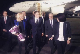 Emmanuel Macron est en visite à Erevan