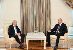  Le président Ilham Aliyev reçoit René van der Linden 
