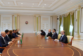 Ilham Aliyev reçoit une délégation menée par le ministre italien de l’Agriculture 