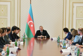  Ilham Aliyev reçoit une délégation d’entreprises françaises