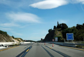 L'Espagne rouvre les routes et la frontière avec la France