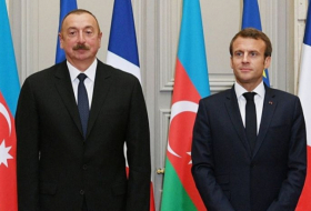  Ilham Aliyev reçoit un coup de fil du président français Emmanuel Macron 