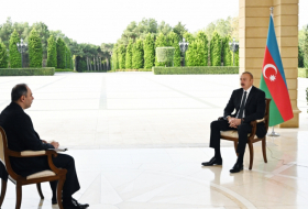  Ilham Aliyev accorde une interview à l'agence de presse russe Interfax 