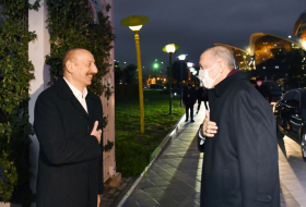  Le président azerbaïdjanais reçoit un coup de fil de son homologue turc 