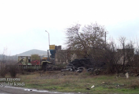   Le ministère azerbaïdjanais de la Défense diffuse   une vidéo   du village de Parioghloular  