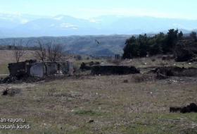   Le ministère de la Défense diffuse une   vidéo   du village de Mirzahassanly de la région de Zenguilan  