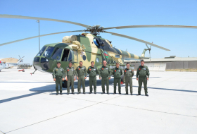   Des militaires azerbaïdjanais effectuent des vols lors d'exercices internationaux en Turquie -   PHOTO    