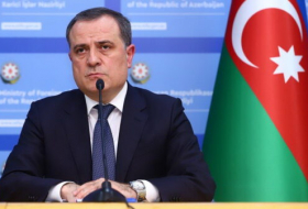 Le ministre azerbaïdjanais des AE félicite des diplomates à l'occasion de leur fête professionnelle