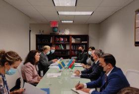  Le ministre azerbaïdjanais des AE rencontre la présidente en exercice de l'OSCE à New York 