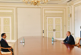   Le azerbaïdjanais Ilham Aliyev a reçu le président du groupe et PDG de DP World  