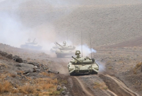 Les unités d'artillerie de l'armée azerbaïdjanaise effectuent des exercices tactiques de combat-PHOTOS