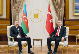  Ilham Aliyev donne un coup de fil à Erdogan 