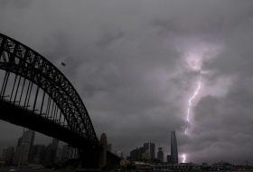 Australie : des tempêtes font un mort et privent 285.000 foyers d’électricité