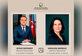   Les ministres des AE azerbaïdjanais et allemand discutent par téléphone de la coopération dans le cadre de la COP29  