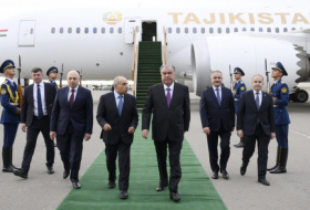   Le président du Tadjikistan est arrivé en Azerbaïdjan  