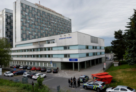 Slovaquie : Les médecins vont se réunir lundi pour discuter du transfert de Fico à Bratislava