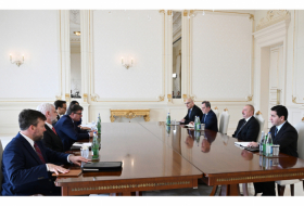  Ilham Aliyev s'entretient avec le secrétaire d’État adjoint américain aux Affaires européennes et eurasiennes 