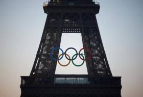 Paris 2024 : La Tour Eiffel se pare des anneaux olympiques