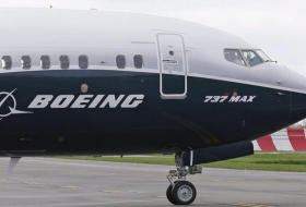 Un Boeing 737 Max descend brutalement de plus de 8000 mètres à cause d’un problème de pressurisation, plusieurs blessés