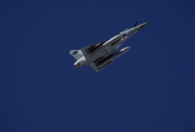 La France va fournir des Mirage 2000-5 à l'Ukraine, dit Macron