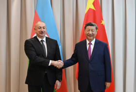   Le président Ilham Aliyev s'entretient avec son homologue chinois Xi Jinping à Astana  