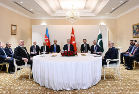   Astana: Rencontre entre le président azerbaïdjanais, le président turc et le Premier ministre pakistanais  