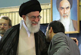 Chef suprême de l`Iran dit Ahmadinejad ne pas courir à nouveau pour la candidature