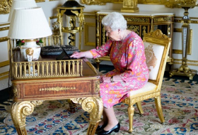 La reine Elizabeth envoie personnellement ses remerciements... sur Twitter