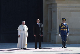 Le président Ilham Aliyev: La visite du pape François en Azerbaïdjan est une visite historique