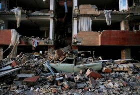 Iran : Rohani promet une reconstruction rapide après le séisme
