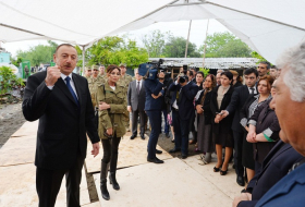 Le président a visité l`unité militaire de Terter pour renforcer le moral des soldats