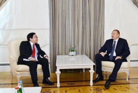 Le président Ilham Aliyev a reçu le vice-président de la Banque asiatique de développement