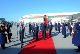 Le président biélorusse Alexandre Loukachenko arrive en Azerbaïdjan
