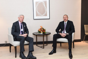 Davos : entretien du président Ilham Aliyev avec Dominic Barton
