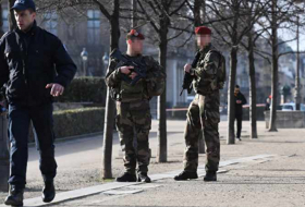 France: Deux hommes soupçonnés de préparer des attentats pendant la présidentielle arrêtés