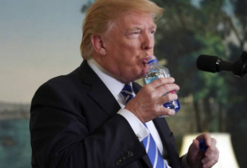 Donald Trump, la bouteille d'eau et la revanche de Marco Rubio -VIDEO