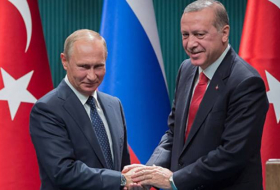 Les présidents russe et turc s’entretiennent à Sotchi
