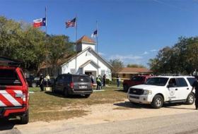 Texas: 26 morts dans une église lors d'une des pires fusillades aux Etats-Unis