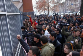 Les étudiants manifestent à Erevan - VIDEO