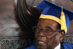 Zimbabwe : Robert Mugabe exclu du parti au pouvoir